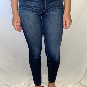 skinny american eagle blue jeans